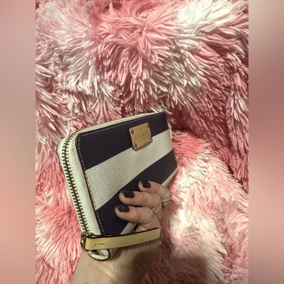 Kate Spade New York Cedar Street Lacey Wallet - Picture 2 of 7
